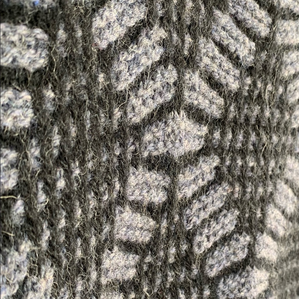 Custom Made Diamond Pattern Sweater - image 5